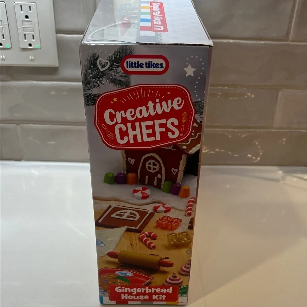 Little Tikes Creative Chefs Gingerbread House Kit
